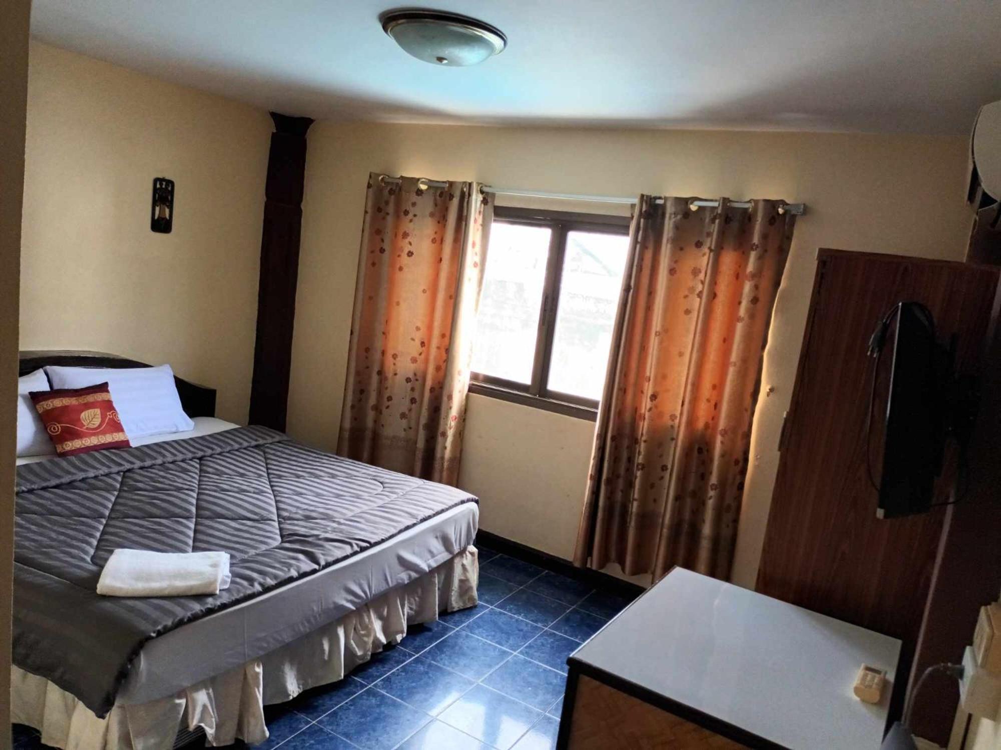 Patong Rose Guest House 50M To Beach Exterior photo